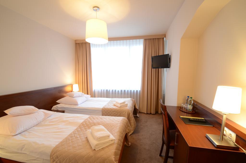 Hotel Pzmot لوبلين الغرفة الصورة