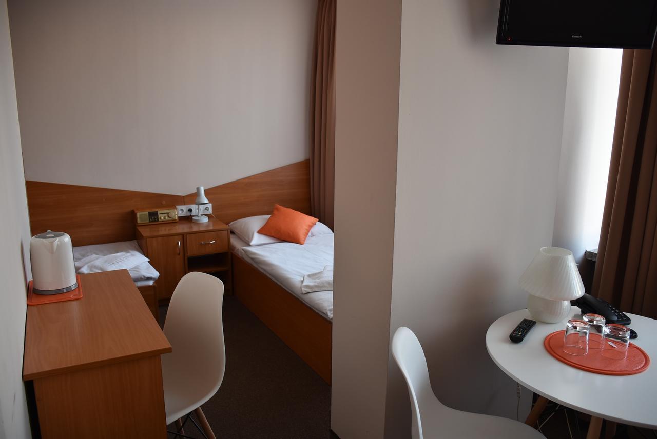 Hotel Pzmot لوبلين المظهر الخارجي الصورة