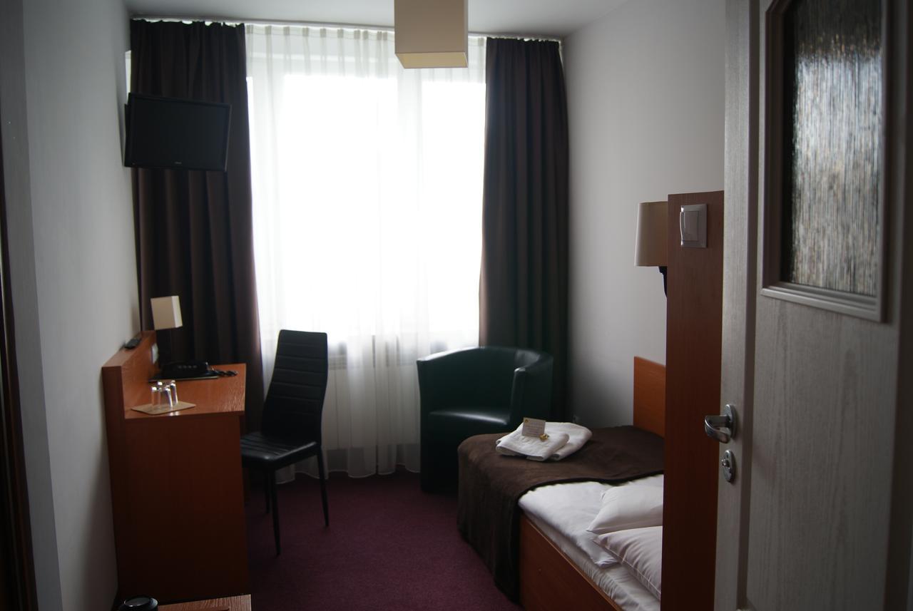 Hotel Pzmot لوبلين المظهر الخارجي الصورة