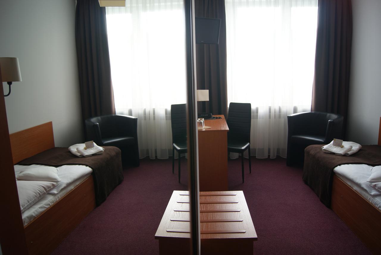 Hotel Pzmot لوبلين المظهر الخارجي الصورة